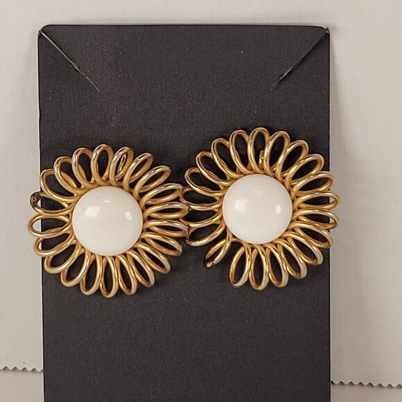 Vintage Emmons Gold Tone White Cabochon Clip-On Earrings Floral Design - Picture 1 of 16